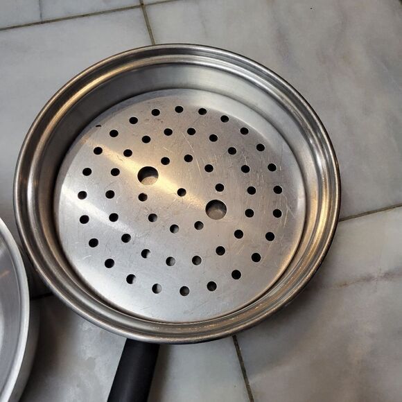 Amway Queen Vintage Stainless Steel 5 Egg Poacher Skillet w/ Strainer - Picture 4 of 7